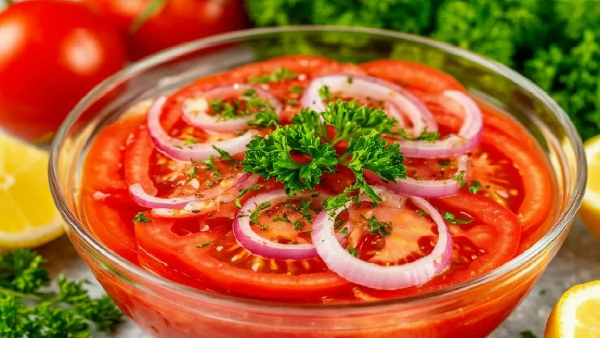 Любимая закуска из помидоров в нашей семье: готовится быстро, чем дольше стоит в холодильнике, тем вкуснее