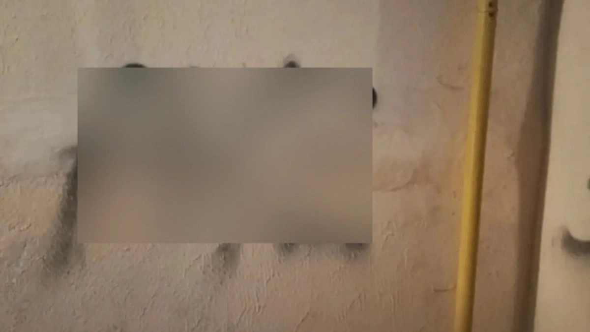 В Гусь-Хрустальном нетрезвый вандал был пойман на пропаганде экстремизма в подъезде