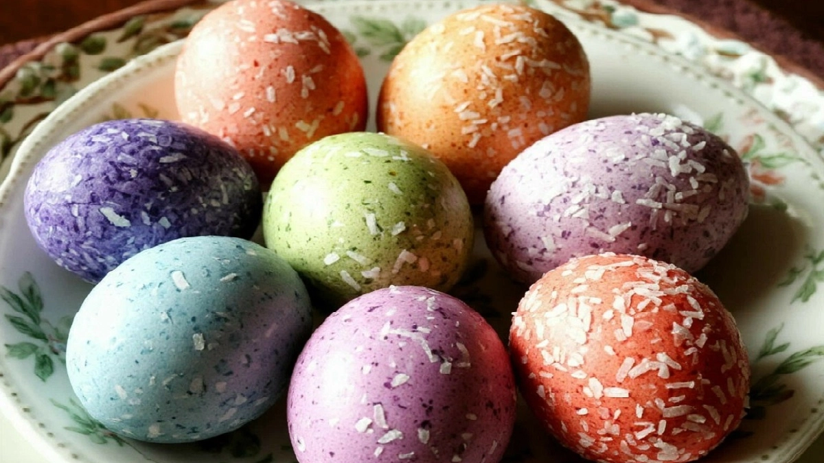Крашу на Пасху яйца рисом и наслаждаюсь результатом — все соседки выпрашивают необычный рецепт 