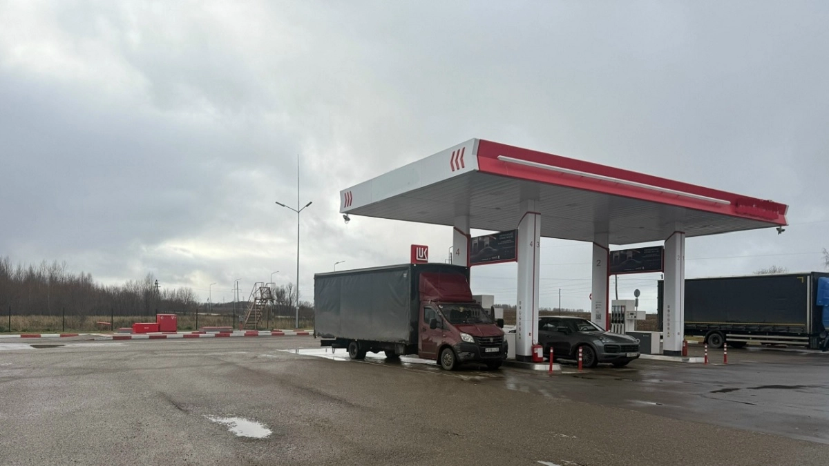 Из одной бочки, но цена разная: чем реально отличаются АИ-92 и АИ-95, и стоит ли переплачивать?