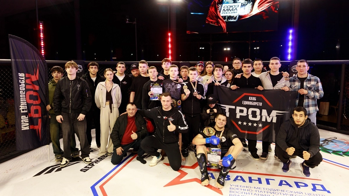Владимирские бойцы заняли третье место на первенстве по ММА в Суздале