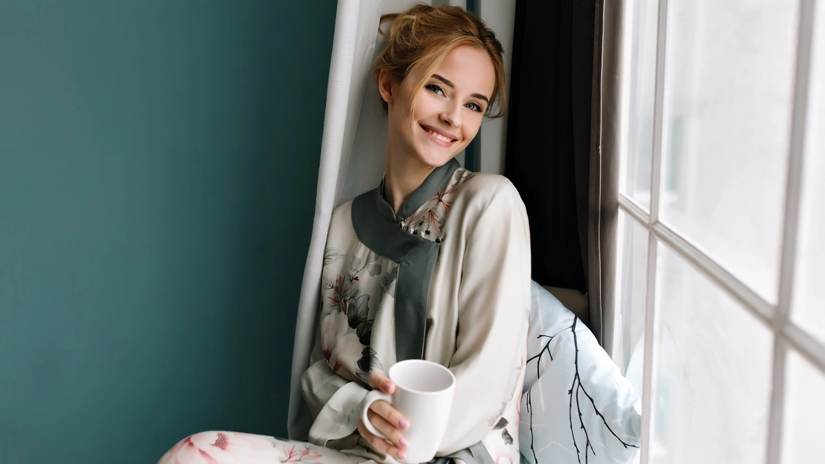 Почему нельзя сидеть на столе и оставлять ножи: 7 правил, которые изменят энергию вашего дома