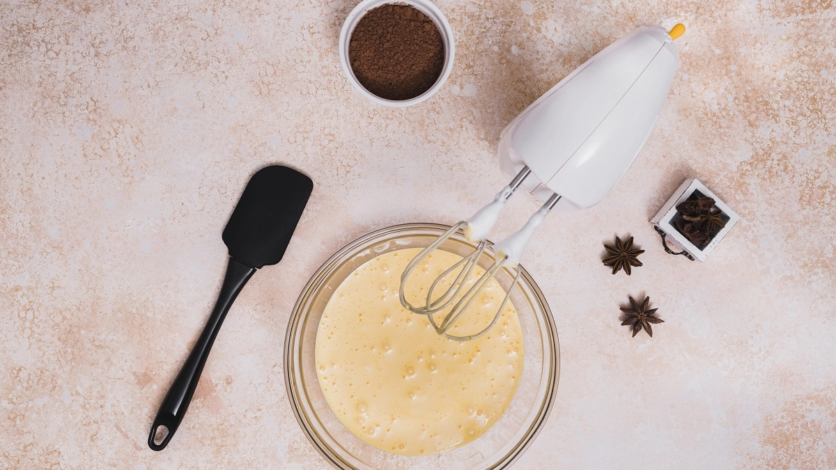 Масло больше не использую: беру этот продукт и смешиваю со сгущенкой, чтобы получить идеальный крем для торта