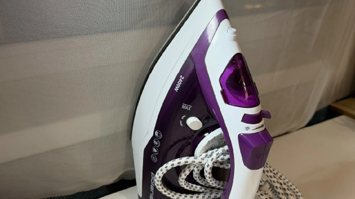 Добавляю 3 капли этого средства в утюг и наслаждаюсь ароматом: какие еще есть хитрости наполнить дом свежестью