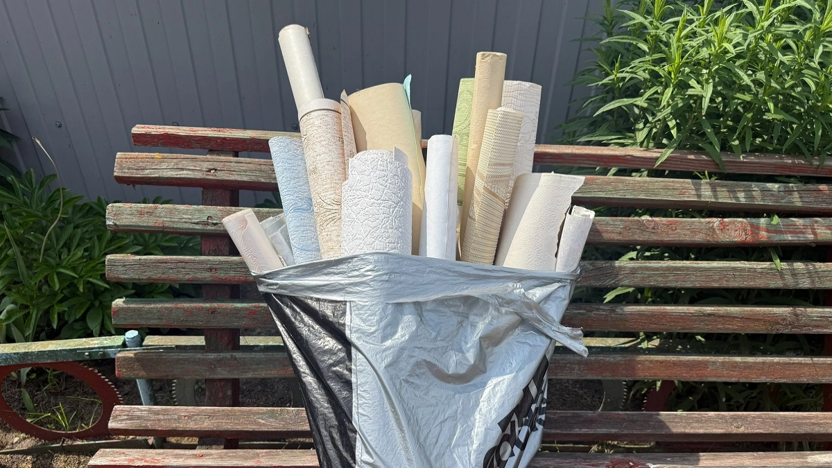 Выбрасываете остатки обоев после поклейки? Зря: показываю, что можно из них сделать - 8 креативных идей