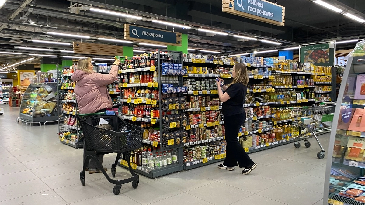 Что делать, если разбили банку в супермаркете или съели товар: 5 правил от Роскачества, которые спасут вас в магазине