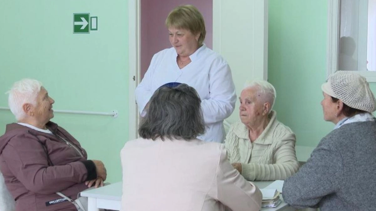 «Единая Россия» дарит пенсионерам полезный отдых