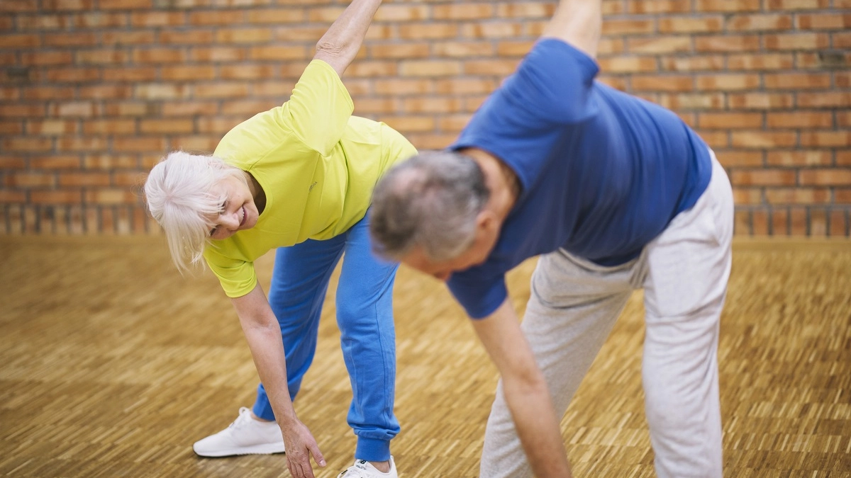 Даже пенсионеры забудут про боль в спине: упражнения, которые укрепляют мышцы