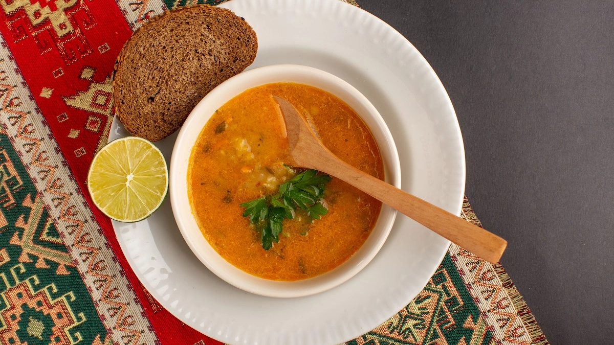 Щи из квашеной капусты по рецепту из книги 1952 г: все спрашивают секрет приготовления - плюс 3 хитрости от мудрых хозяек