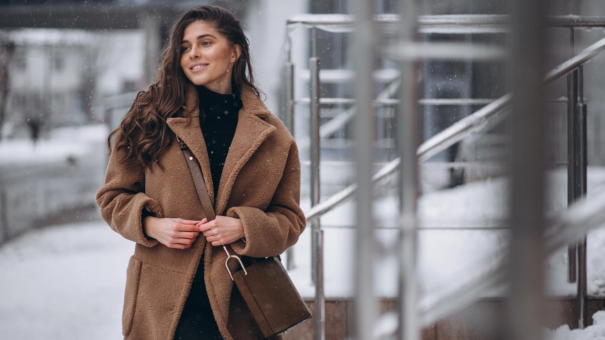 7 пальто на весну-2026, которые выглядят дорого даже с джинсами: обзор трендов