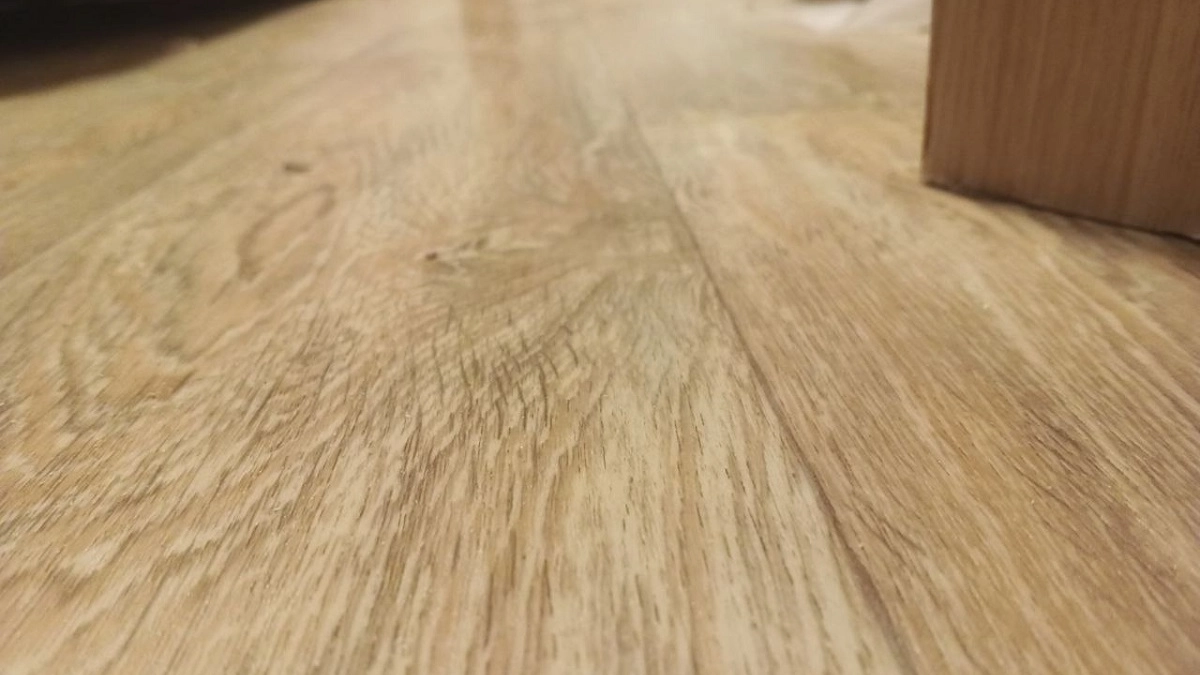 Ваш линолеум портится на глазах из-за этих ошибок в уходе: какие средства не стоит использовать - распространенные ошибки