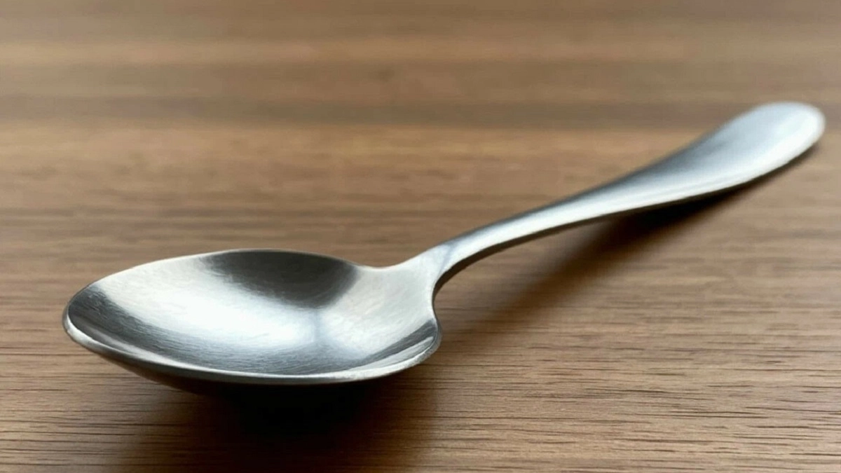 Почему в советское время в кастрюлю с супом клали ложку: лайфхак наших мам, который пригодится и сегодня