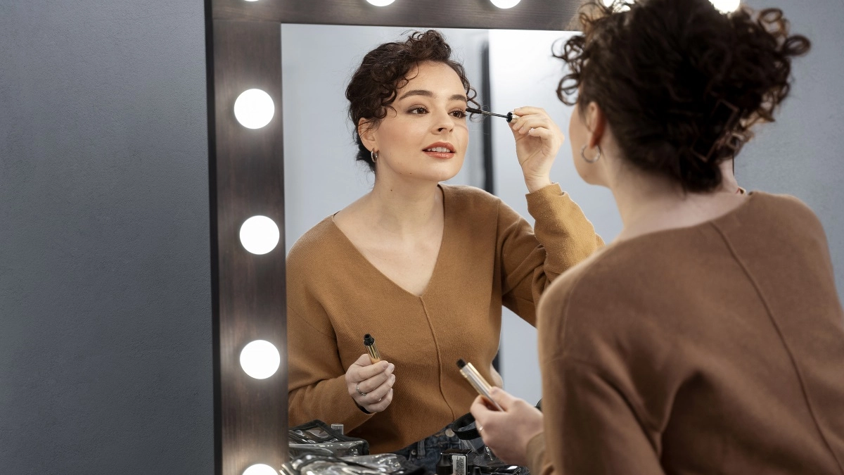 Эти 3 ошибки при макияже делают женщину старше: советы стилистов, как скрыть морщинки, дряблость и прочие возрастные изменения