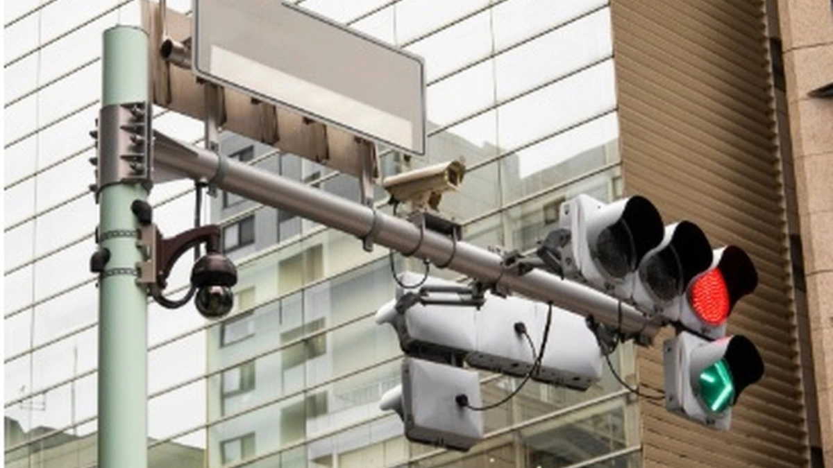 Дорожные камеры в России массово отключают: с чем на самом деле это связано?