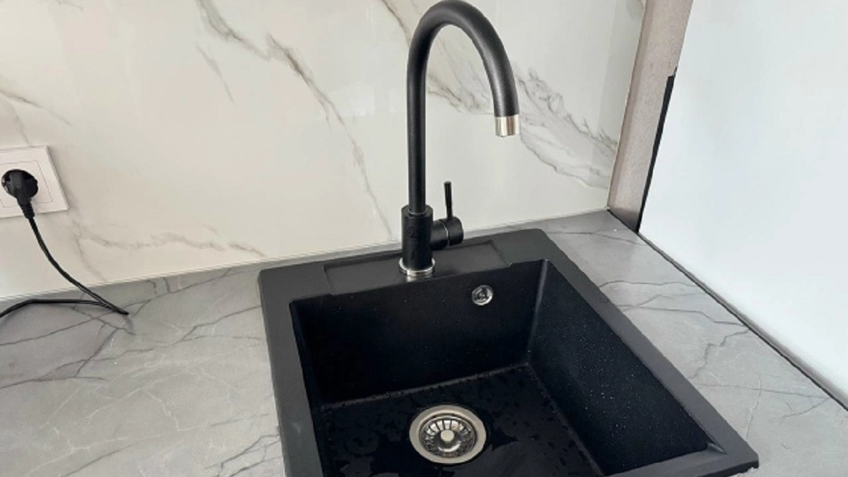 Рабочий способ быстро избавиться от засора: сантехник больше не нужен