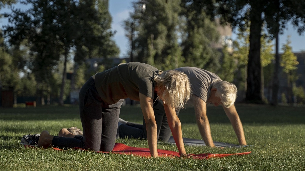 Простое упражнение для коленей: 5 минут в день для здоровья суставов