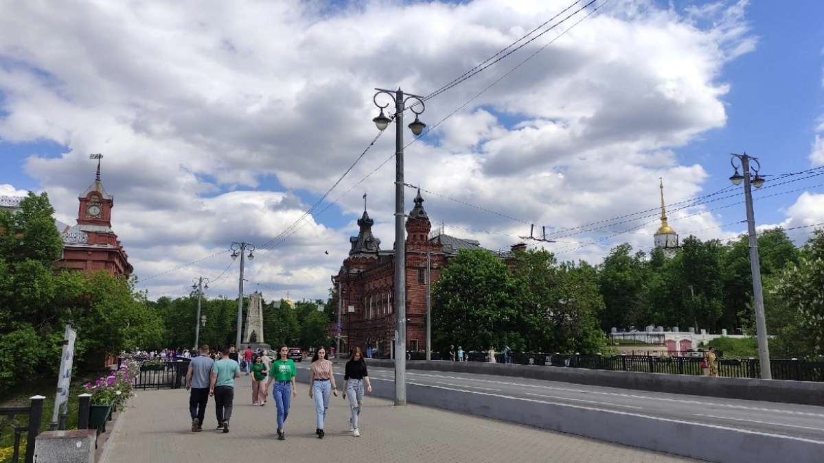 Как выгодно продлить отдых на майские праздники-2026? Юрист поделилась действенным способом