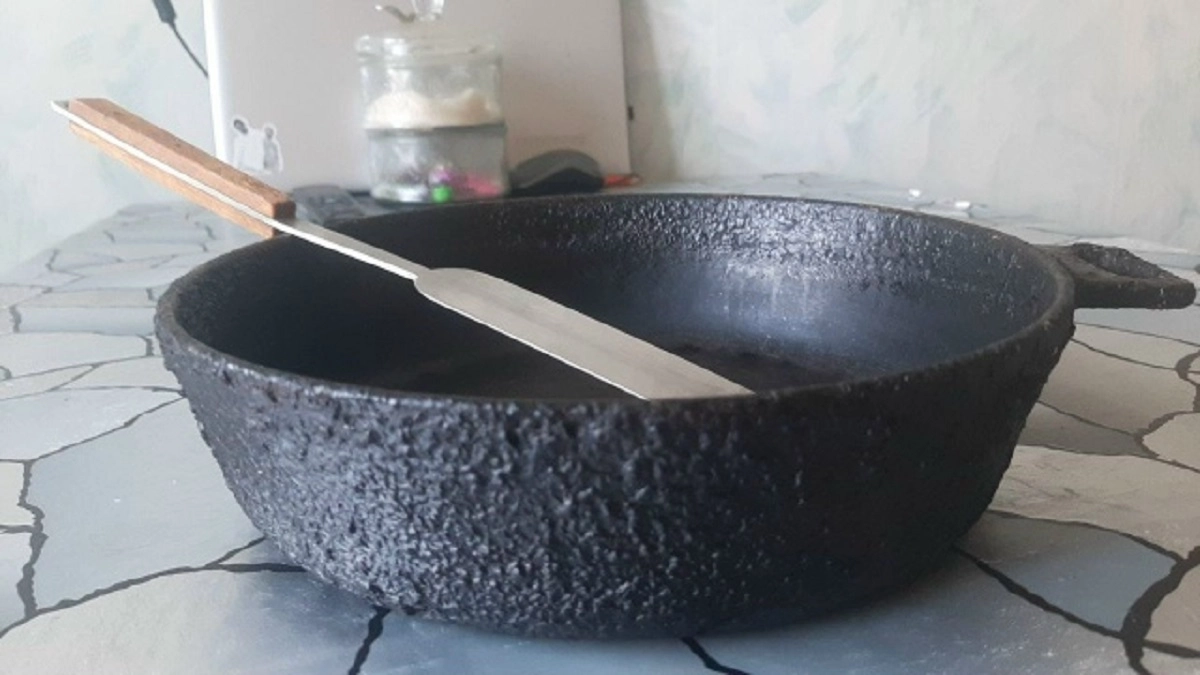 Как отмыть старую сковородку от нагара: проверенный способ без химии