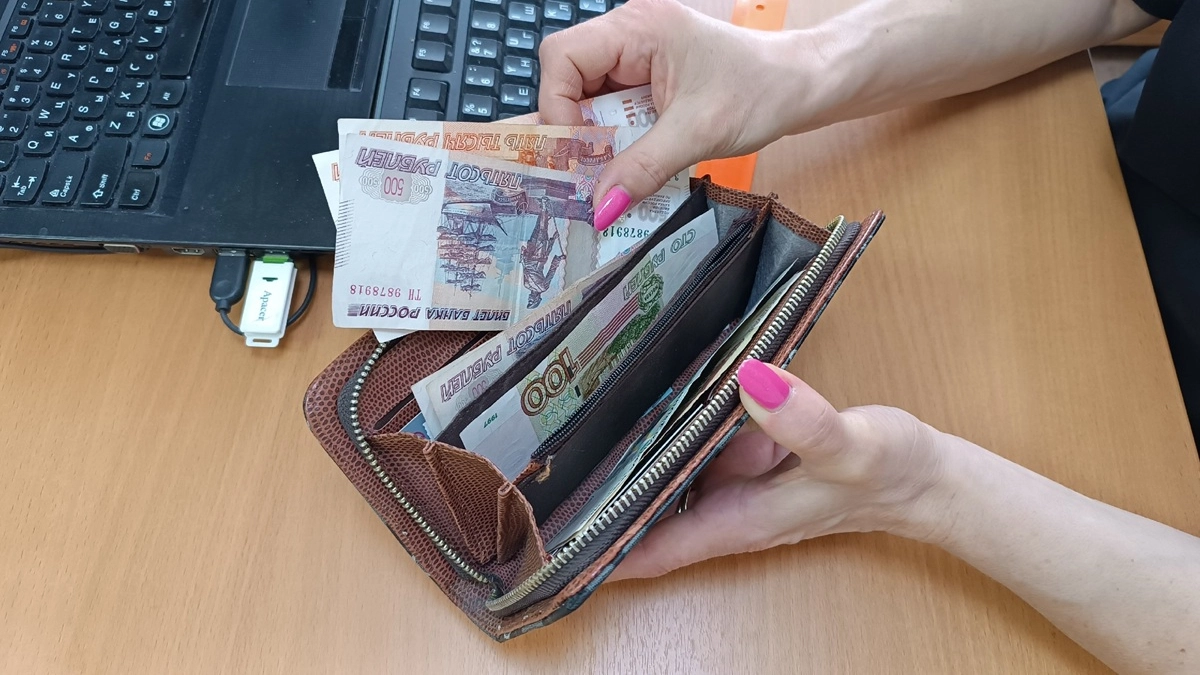 В Коврове товаровед украла из сейфа 600 тысяч рублей, которые проиграла на ставках