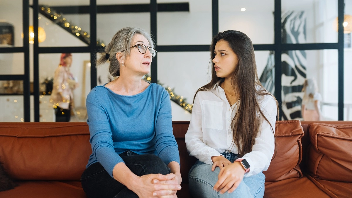  «Я осуждаю дочь за то, как она воспитывает внучку. Что делать?» Отвечает психолог