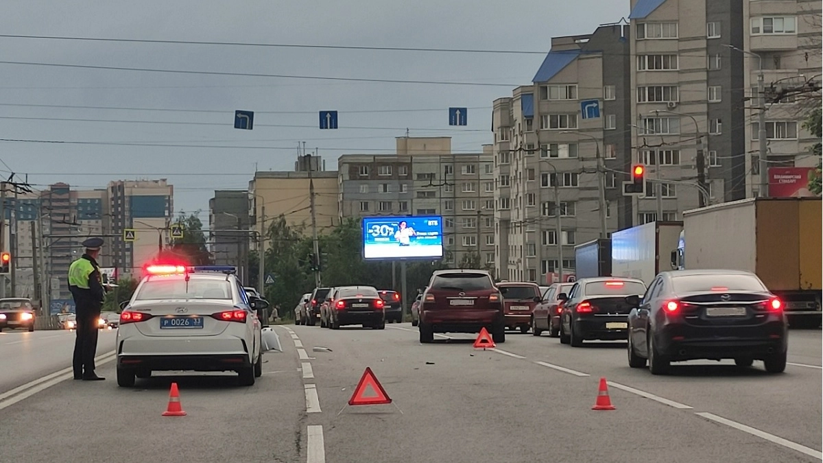 ГАИ предупреждает о новой схеме развода с камнем в 2026 — даже опытные автомобилисты попадаются на удочку