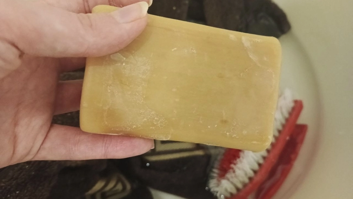 Как сэкономить на стирке: тетя вразумила — 5 средств, которые есть дома и химоза не нужна