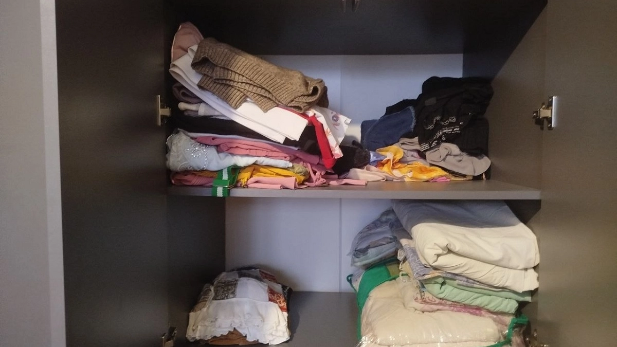 Эти 5 вещей в шкафу выдают неопрятную женщину — срочно пересмотрите гардероб