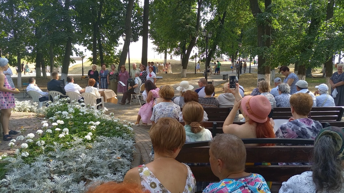 Ходьба, плавание, скандинавская ходьба: с чего начать после 60