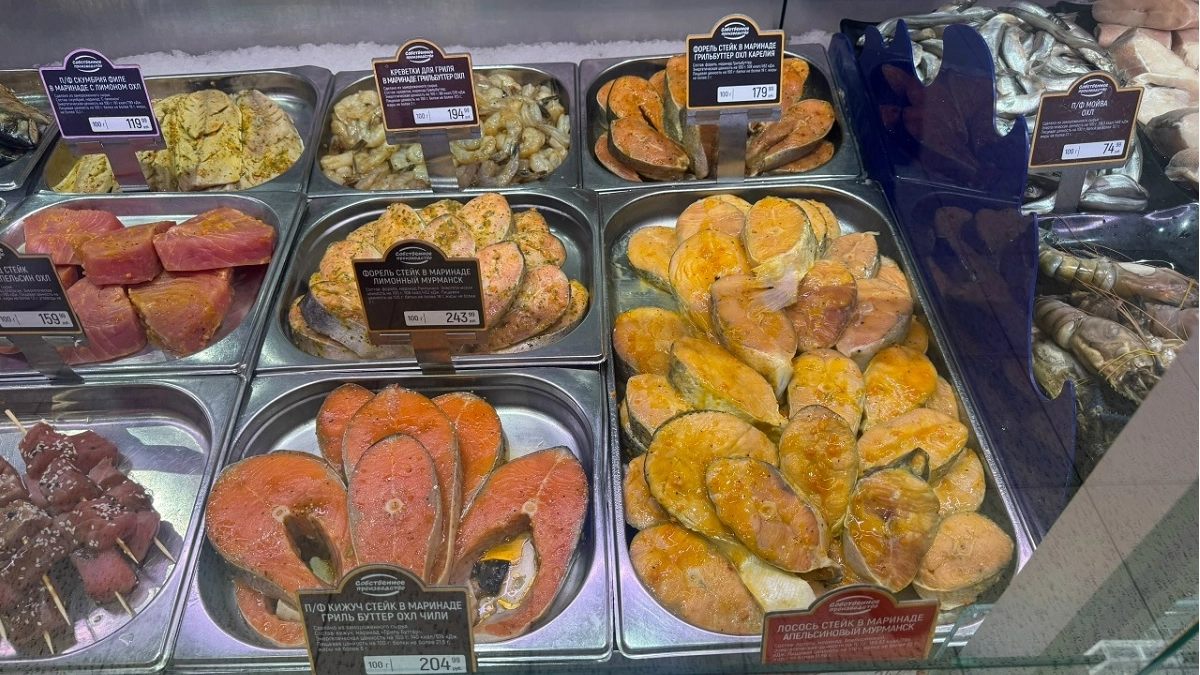 Норвежцы часто едят эту рыбу и почти не болеют — она спасает сердце, суставы и кожу: врач рекомендует