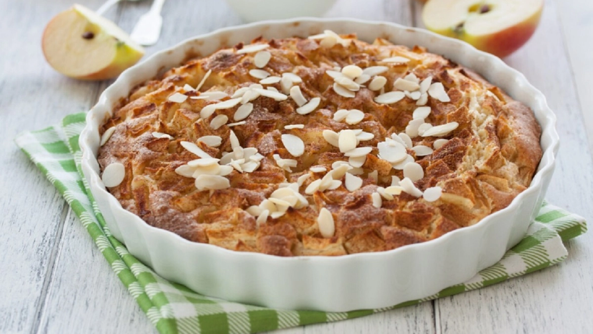 Вкуснее, чем пирог из мяса - шарлотка с капустой: соберет за столом всю семью