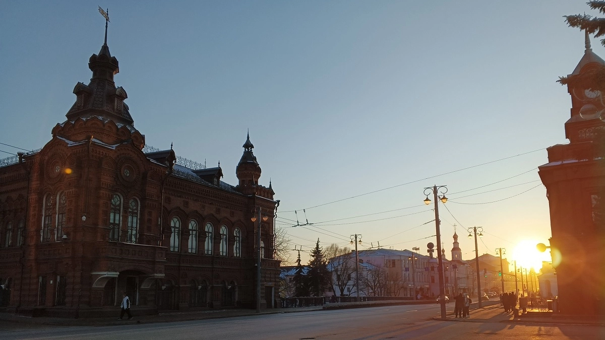 От −15 до рекордного тепла: Гидрометцентр предупреждает о погодном хаосе в начале апреля — новый прогноз по регионам