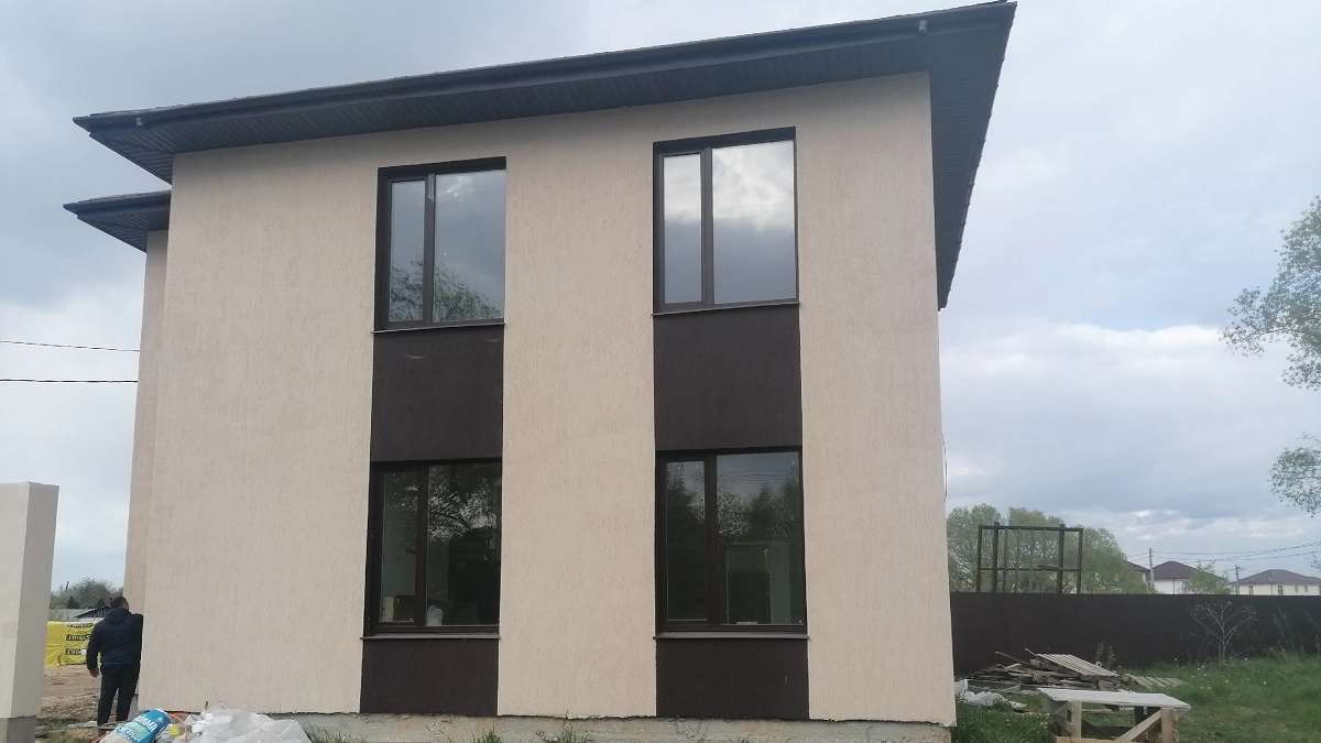 Рубероид уже в прошлом: я гидроизолирую кровлю этим и проблем не знаю – служит до 30 лет