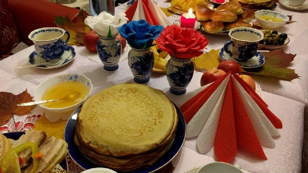 Пасха‑2026 уже на носу: что нужно поставить на праздничный стол, не считая кулича и творожной пасхи