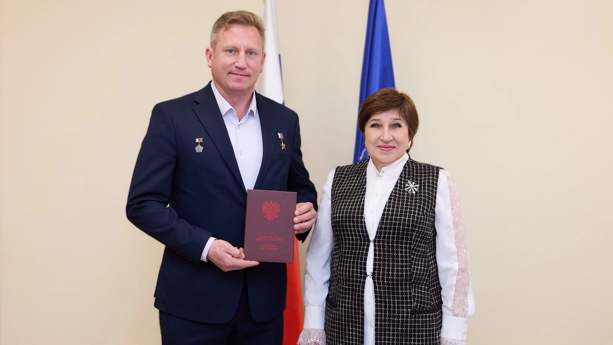 Ольга Хохлова встретилась с космонавтом, Героем России Сергеем Прокопьевым 