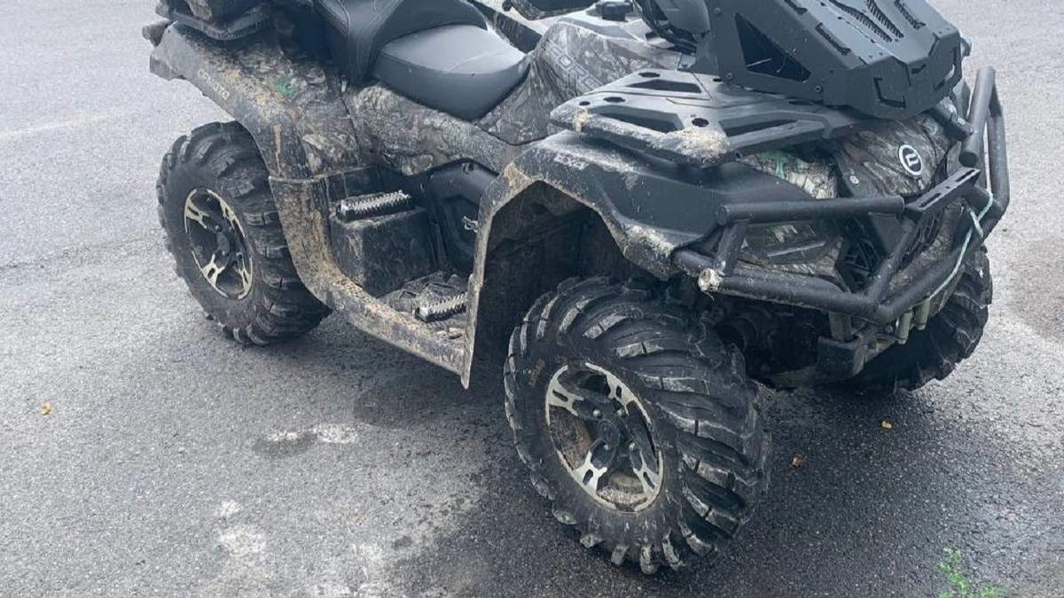 В Гороховце мужчина 2 года разрешал несовершеннолетнему сыну водить снегоболотоход