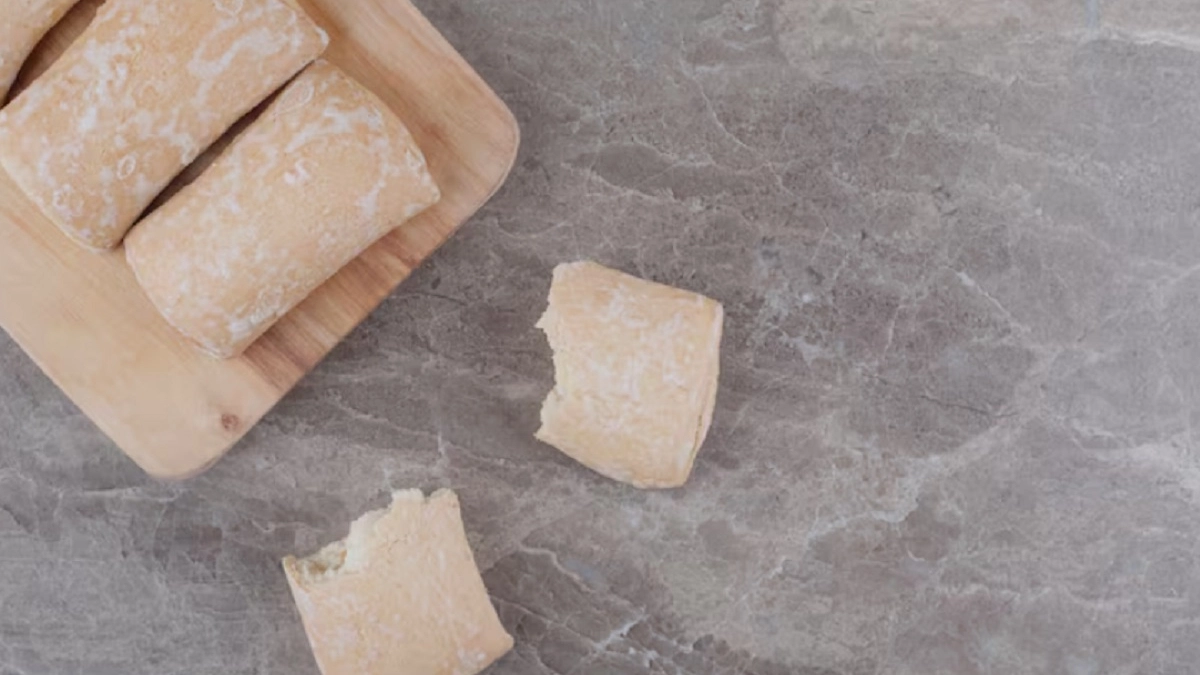 Хватит выбрасывать обмылки! 1 простой трюк с теркой и микроволновкой, который экономит сотни рублей