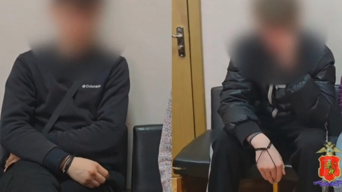Двое подростков в центре Владимира развлекались битьём фонарей