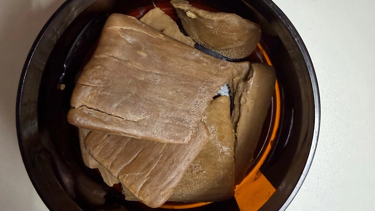 Смешала мыло с марганцовкой — и забыла о пятнах навсегда: этот лайфхак должна знать каждая хозяйка 