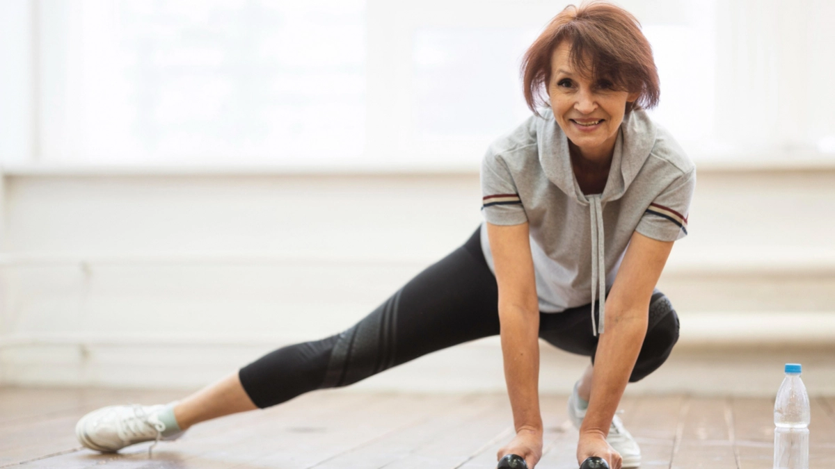 Японский секрет стройности после 50: всего 3 упражнения без «железа» и спортзала