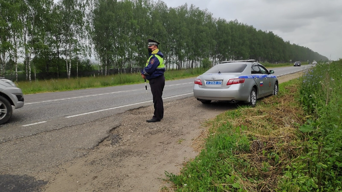 ГАИ предупреждает всех водителей от 40 лет: за эти 3 буквы в правах грозит штраф в 15 тысяч — запомните раз и навсегда