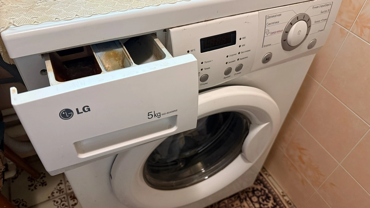 От накипи и грязи не осталось и следа: как почистить машинку-автомат копеечным средством