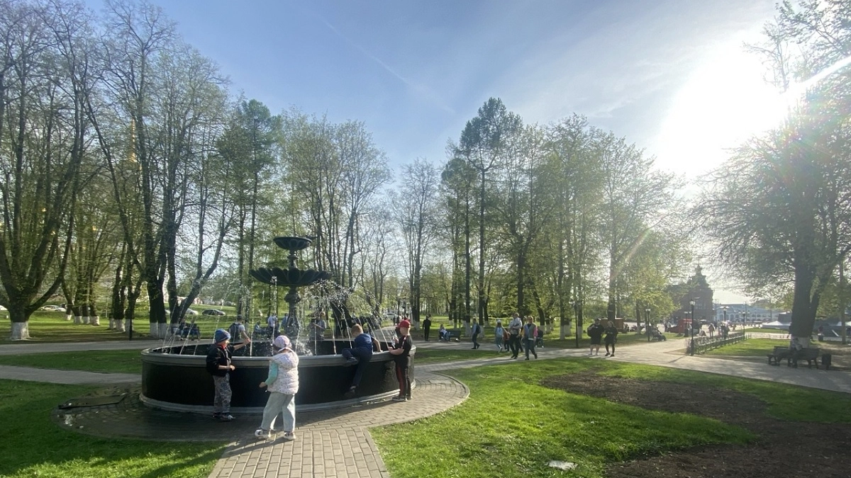 Погода в майские праздники-2026 поразит всех россиян контрастами: от южного тепла до полярной стужи — свежий прогноз по регионам