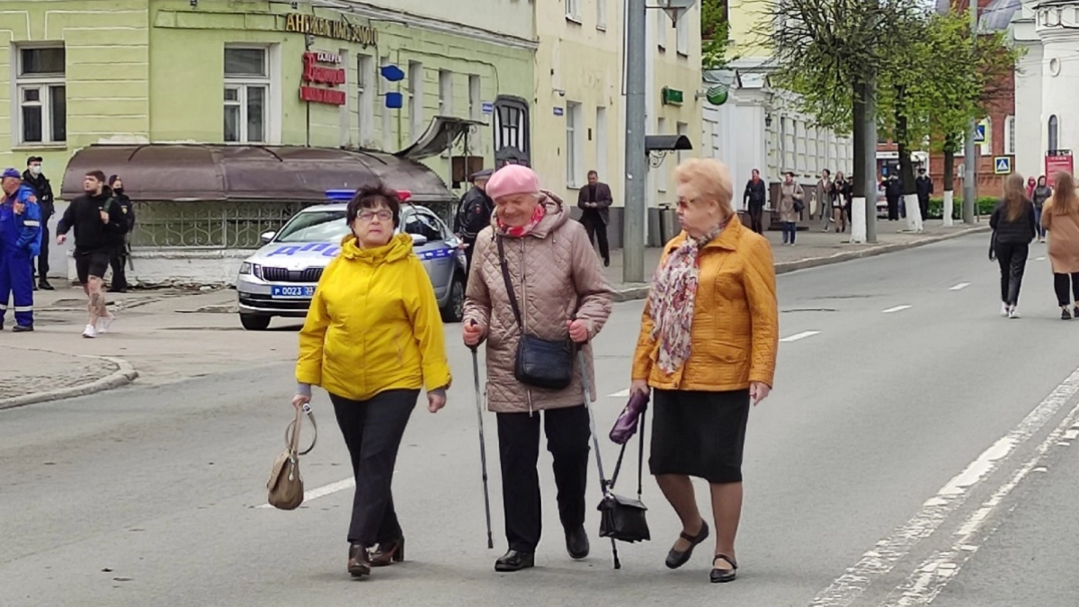 Всем, у кого пенсия ниже 30 000 рублей: об этих дополнительных выплатах знают единицы - как оформить и получить