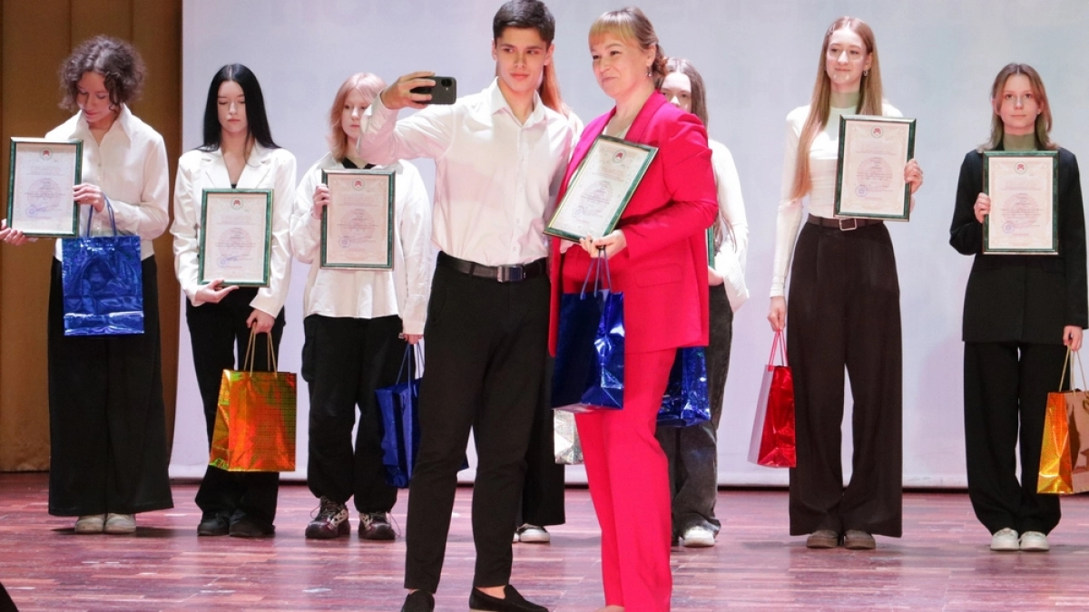 Более 300 юных владимирцев стали призерами Всероссийской олимпиады школьников