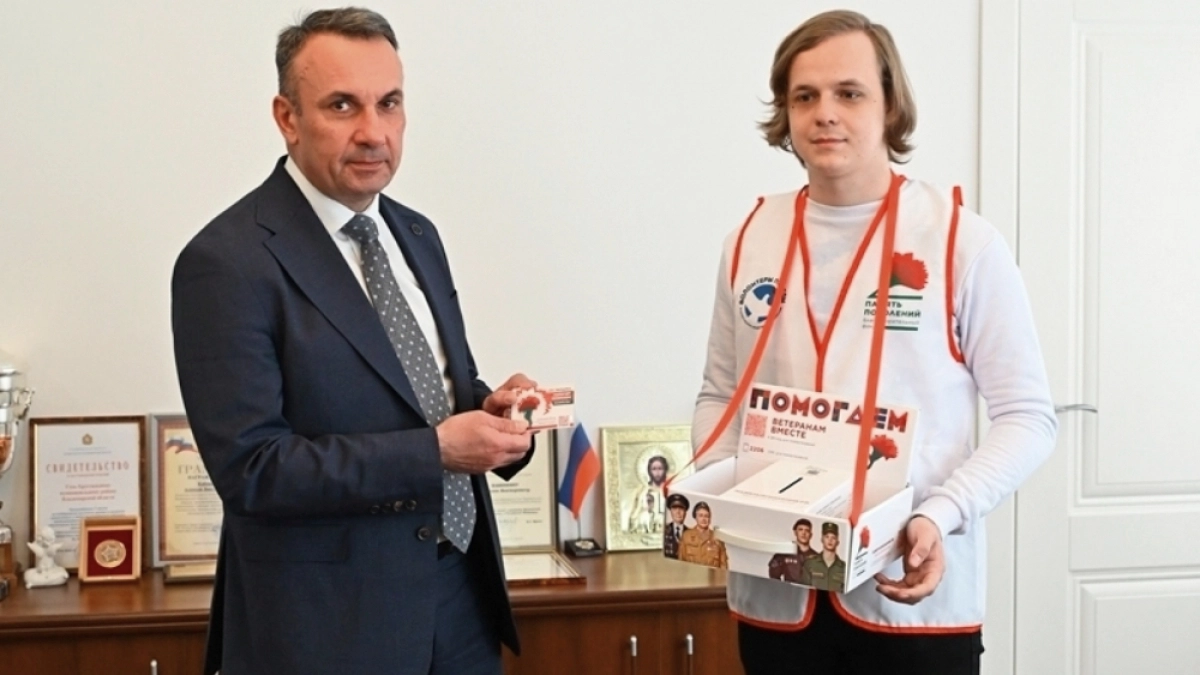 Главы округов в 33-м регионе подают пример участия в акции «Красная гвоздика» 