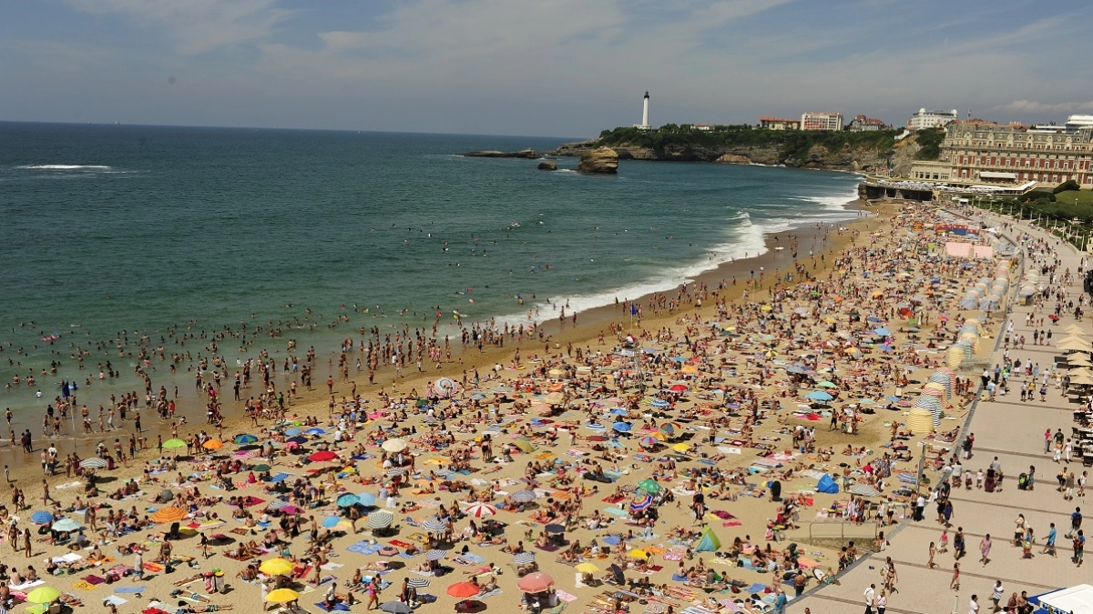 Куда поехать в мае-2026? 5 стран, где тёплое море и отличный сервис, а цены не кусаются