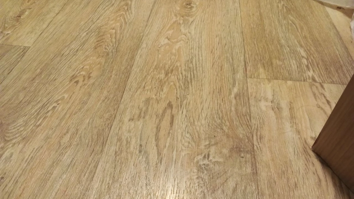 Линолеум уходит в прошлое: в 2026 году в тренде 3 долговечных и стильных покрытия — все выбирают их