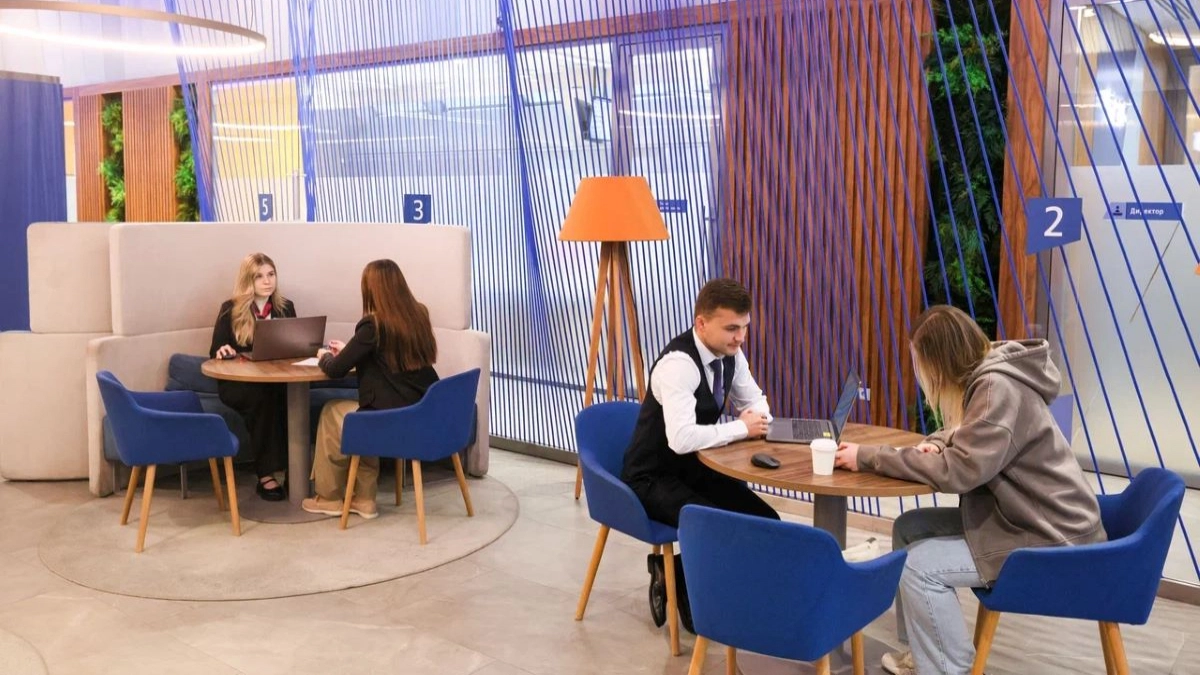 Кризис кризису рознь: о чем спорили экономисты на «РОССИИ ЗОВЕТ!»