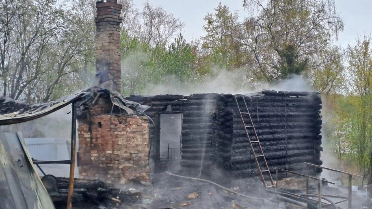 В деревне Юрино Собинского района полностью сгорел большой частный дом