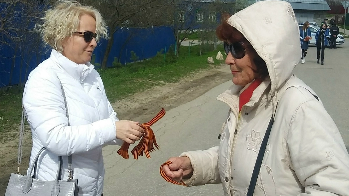 Носите осторожнее: куда нельзя крепить георгиевскую ленту - юрист озвучил правила и меру наказания